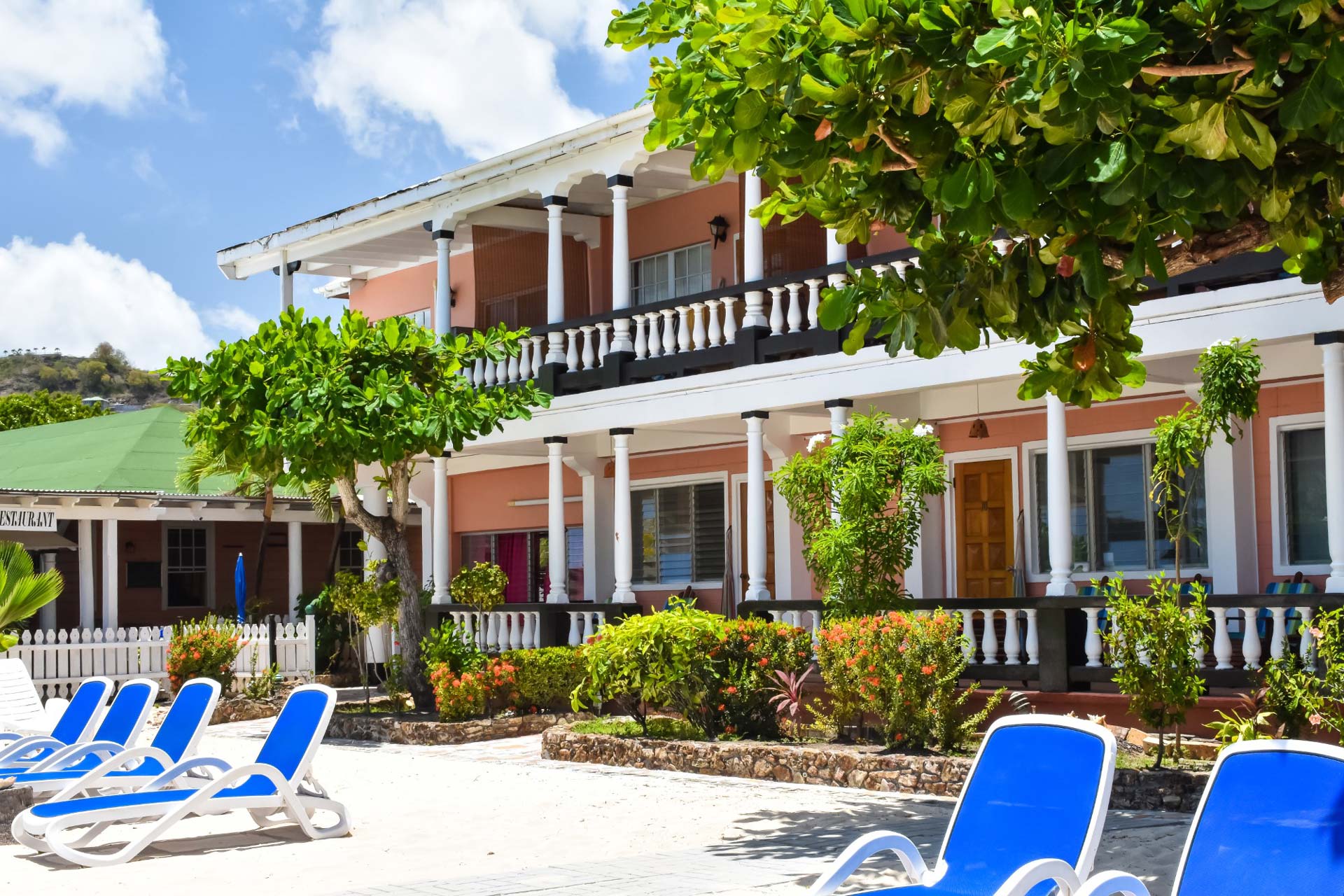 Catamaran Hotel decks beach side
