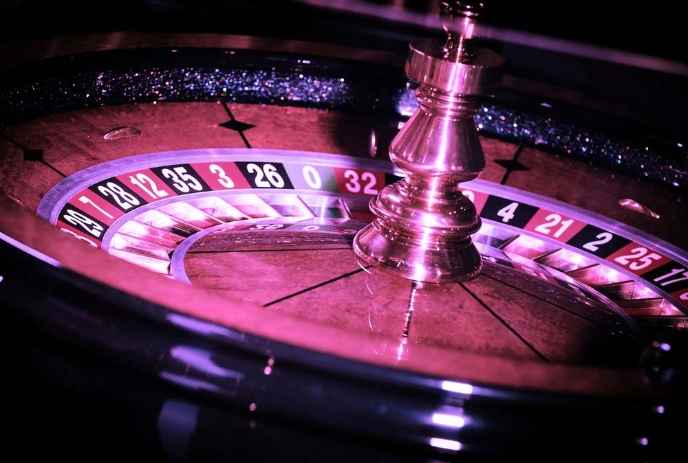 King's Casino roulette wheel