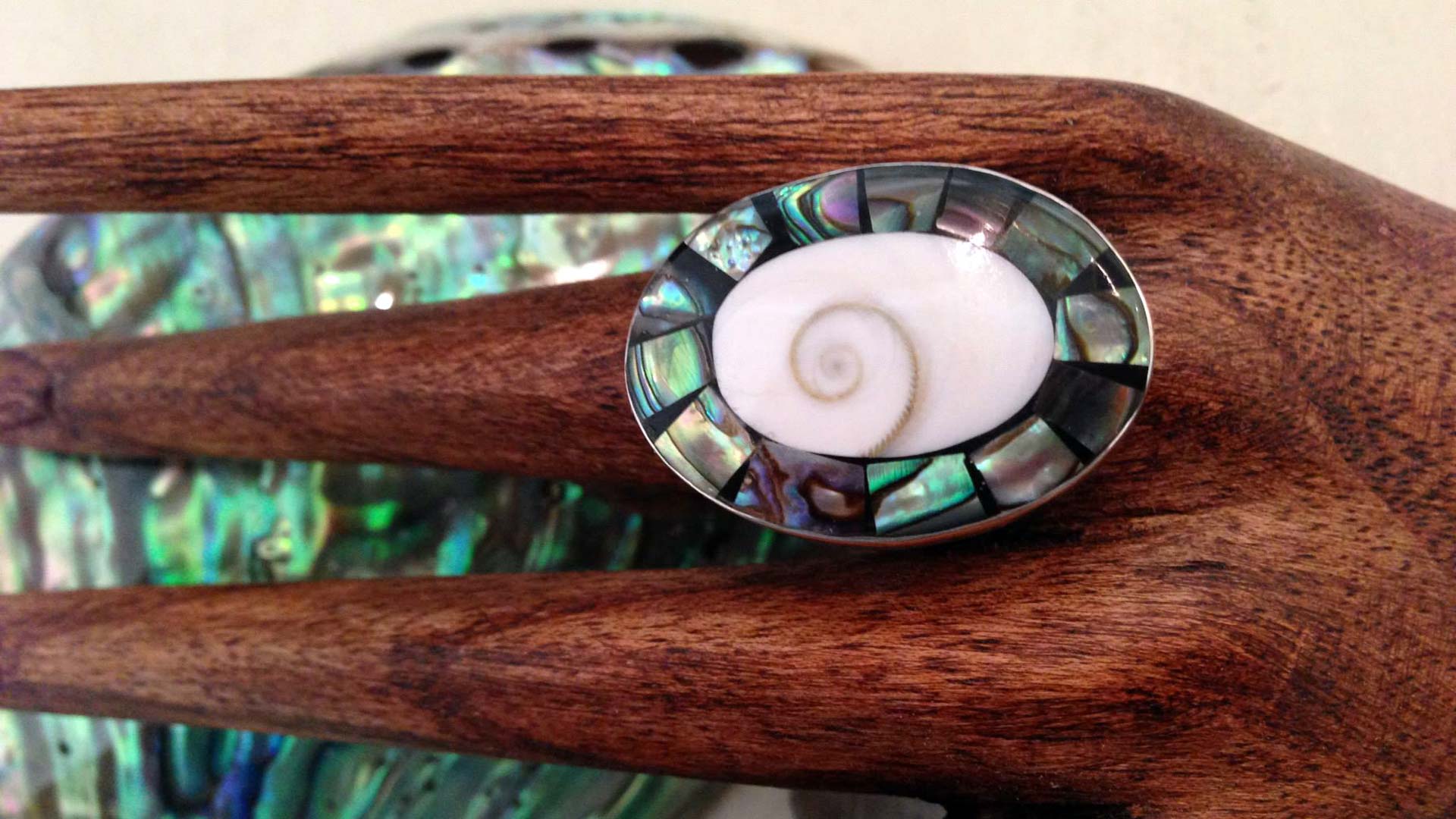 Silver Chelles abalone shiva eye ring